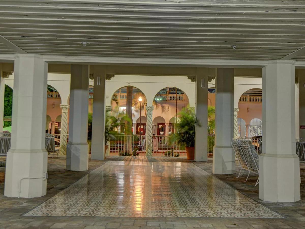 Hemingway Suites At Palm Beach Hotel Island Εξωτερικό φωτογραφία
